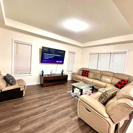Entire Home In Niagara Falls, Canada 외부 사진