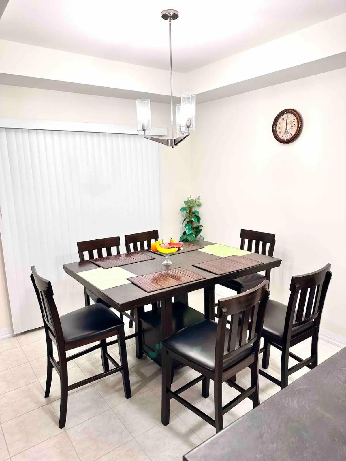 Entire Home In Niagara Falls, Canada 외부 사진
